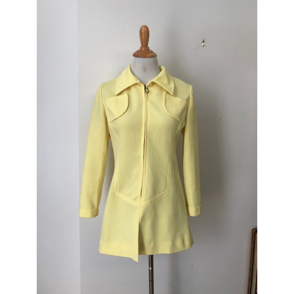 1960s bright yellow Lisa Quin crimplene collared zipper blazer top